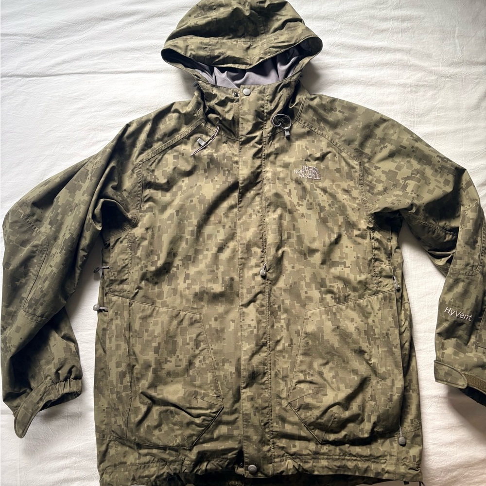 The North Face Men's Olive Digital Camo Jacket - Men’s size Meduim